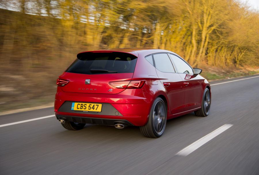  Seat Leon Cupra 300 2017 года  (UK) (фото 9 из 40)